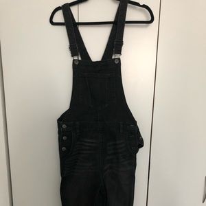 Black Skinny overalls